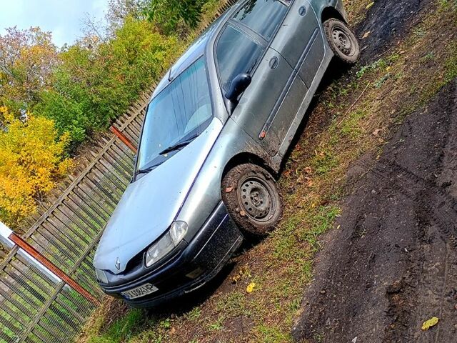 Рено Лагуна, объемом двигателя 1.8 л и пробегом 128 тыс. км за 1500 $, фото 1 на Automoto.ua