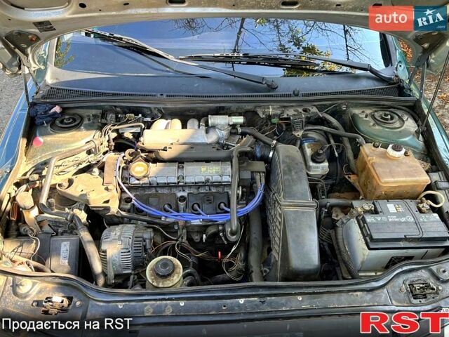Рено Лагуна, объемом двигателя 2 л и пробегом 310 тыс. км за 2600 $, фото 2 на Automoto.ua