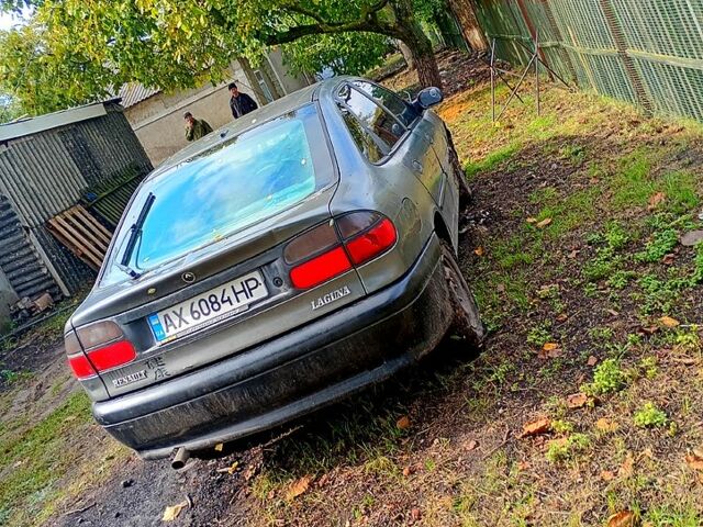 Рено Лагуна, объемом двигателя 1.8 л и пробегом 128 тыс. км за 1500 $, фото 2 на Automoto.ua