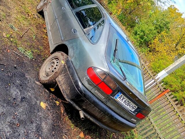 Рено Лагуна, объемом двигателя 1.8 л и пробегом 128 тыс. км за 1500 $, фото 3 на Automoto.ua