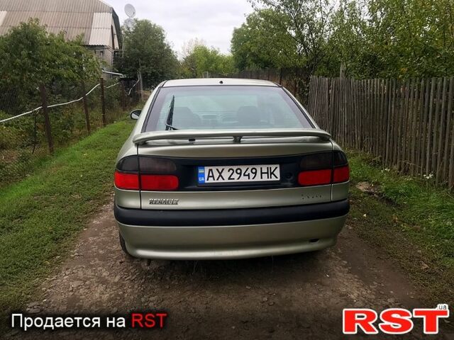 Рено Лагуна, объемом двигателя 2 л и пробегом 185 тыс. км за 3500 $, фото 2 на Automoto.ua