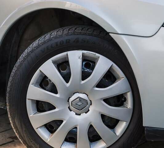 Рено Лагуна, об'ємом двигуна 1.6 л та пробігом 210 тис. км за 2000 $, фото 9 на Automoto.ua