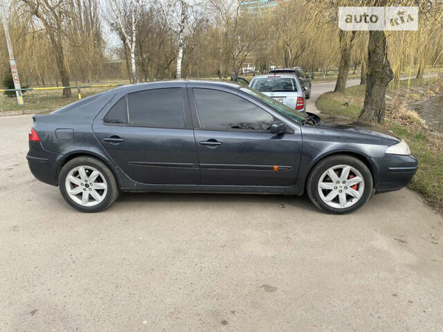 Рено Лагуна, объемом двигателя 2.2 л и пробегом 330 тыс. км за 3249 $, фото 2 на Automoto.ua