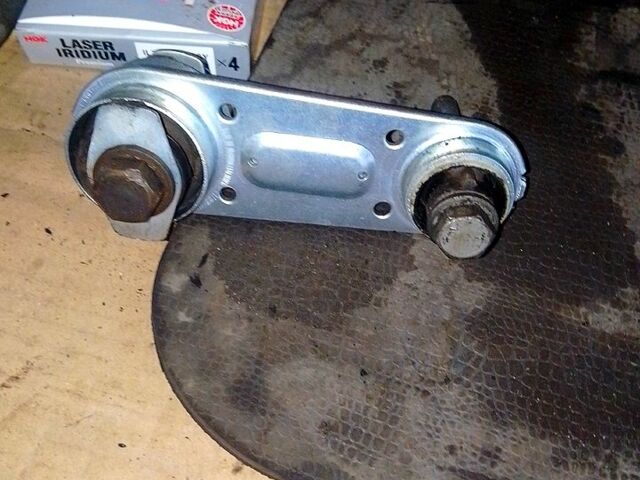 Рено Лагуна, объемом двигателя 1.9 л и пробегом 314 тыс. км за 1410 $, фото 2 на Automoto.ua