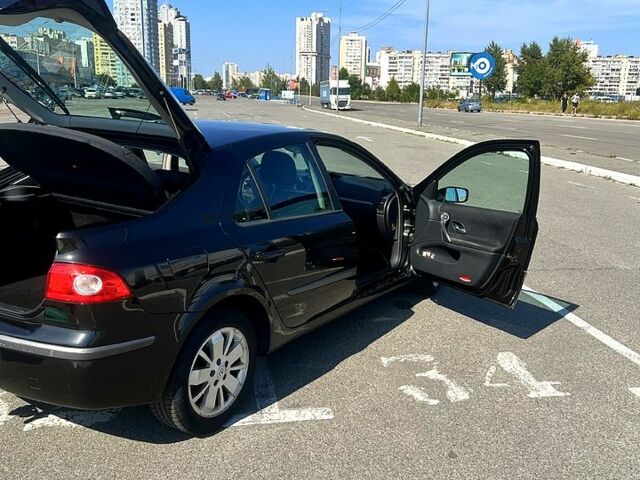 Рено Лагуна, объемом двигателя 2 л и пробегом 172 тыс. км за 3950 $, фото 4 на Automoto.ua