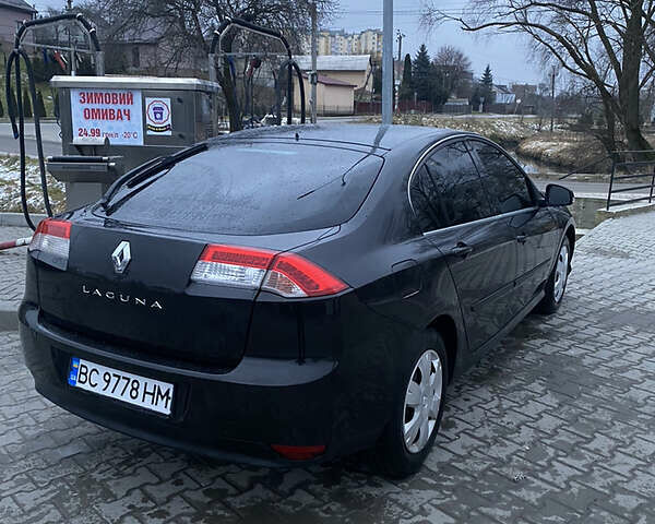 Рено Лагуна, об'ємом двигуна 2 л та пробігом 261 тис. км за 6200 $, фото 3 на Automoto.ua