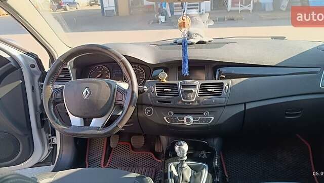 Рено Лагуна, объемом двигателя 2 л и пробегом 263 тыс. км за 7200 $, фото 13 на Automoto.ua