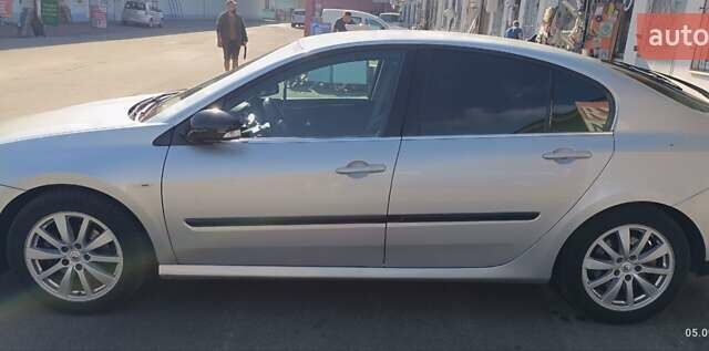 Рено Лагуна, объемом двигателя 2 л и пробегом 263 тыс. км за 7200 $, фото 11 на Automoto.ua
