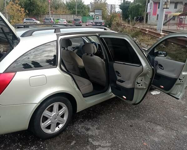 Жовтий Рено Лагуна, об'ємом двигуна 1.87 л та пробігом 303 тис. км за 4200 $, фото 5 на Automoto.ua