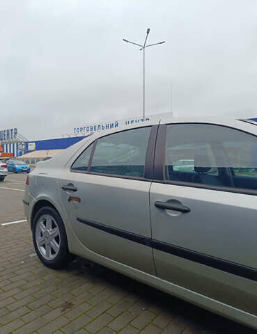 Желтый Рено Лагуна, объемом двигателя 1.9 л и пробегом 305 тыс. км за 2800 $, фото 7 на Automoto.ua