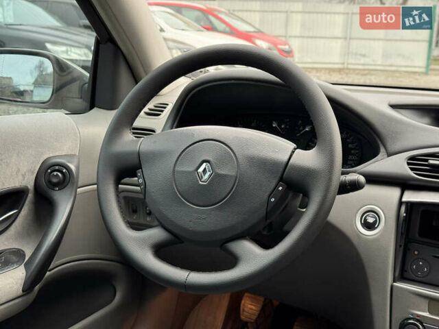 Жовтий Рено Лагуна, об'ємом двигуна 2.19 л та пробігом 330 тис. км за 3800 $, фото 17 на Automoto.ua