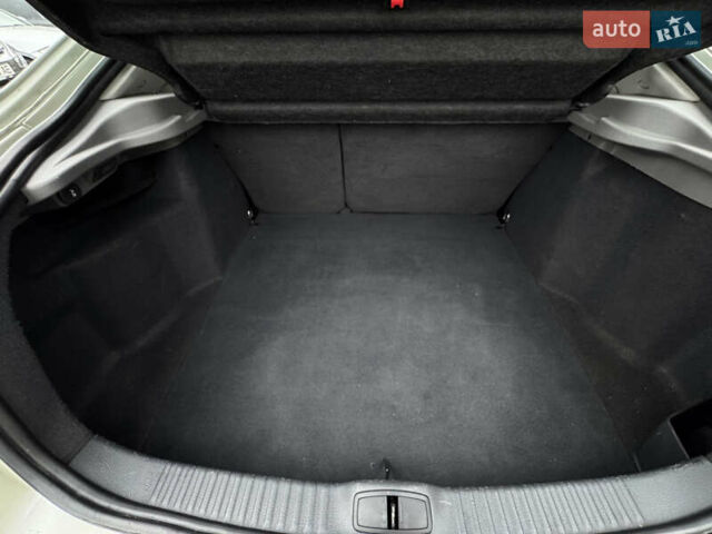 Жовтий Рено Лагуна, об'ємом двигуна 2.19 л та пробігом 330 тис. км за 3800 $, фото 23 на Automoto.ua