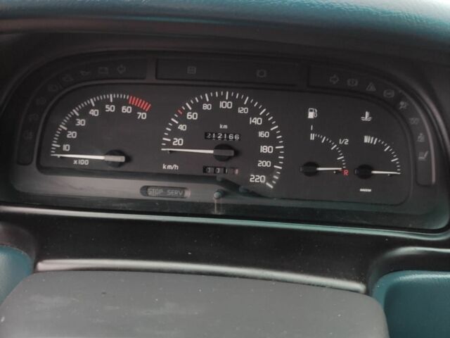 Серый Рено Лагуна, объемом двигателя 2 л и пробегом 212 тыс. км за 1600 $, фото 2 на Automoto.ua