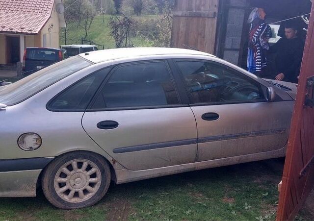 Серый Рено Лагуна, объемом двигателя 0 л и пробегом 3 тыс. км за 600 $, фото 3 на Automoto.ua