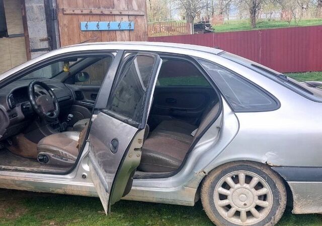 Серый Рено Лагуна, объемом двигателя 0 л и пробегом 3 тыс. км за 600 $, фото 5 на Automoto.ua