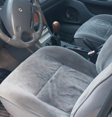 Серый Рено Лагуна, объемом двигателя 2.9 л и пробегом 450 тыс. км за 2500 $, фото 4 на Automoto.ua