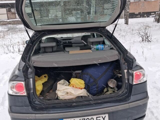 Серый Рено Лагуна, объемом двигателя 1.8 л и пробегом 319 тыс. км за 3000 $, фото 5 на Automoto.ua