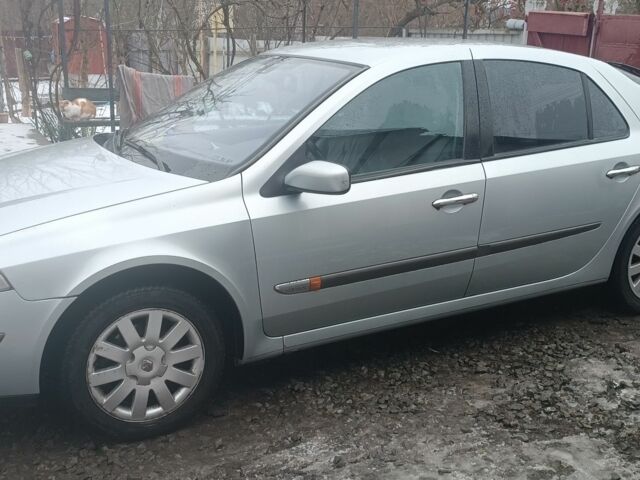 Серый Рено Лагуна, объемом двигателя 1.8 л и пробегом 1 тыс. км за 3500 $, фото 3 на Automoto.ua