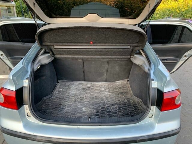 Серый Рено Лагуна, объемом двигателя 1.9 л и пробегом 338 тыс. км за 3300 $, фото 4 на Automoto.ua