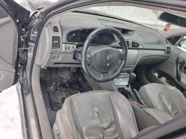 Серый Рено Лагуна, объемом двигателя 1.8 л и пробегом 319 тыс. км за 3000 $, фото 6 на Automoto.ua