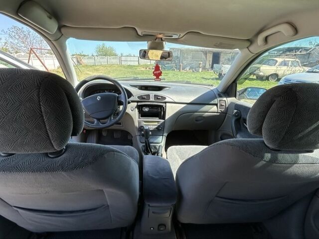 Серый Рено Лагуна, объемом двигателя 1.8 л и пробегом 185 тыс. км за 3500 $, фото 6 на Automoto.ua