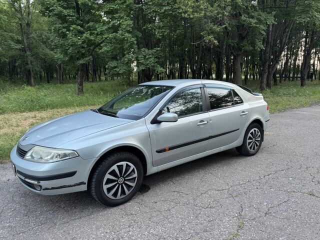 Рено Лагуна 2002 в Лозовой на Automoto.ua Серый Рено Лагуна, объемом двигателя 1.9 л и пробегом 350 тыс. км за 3200 $, фото 1 на Automoto.ua