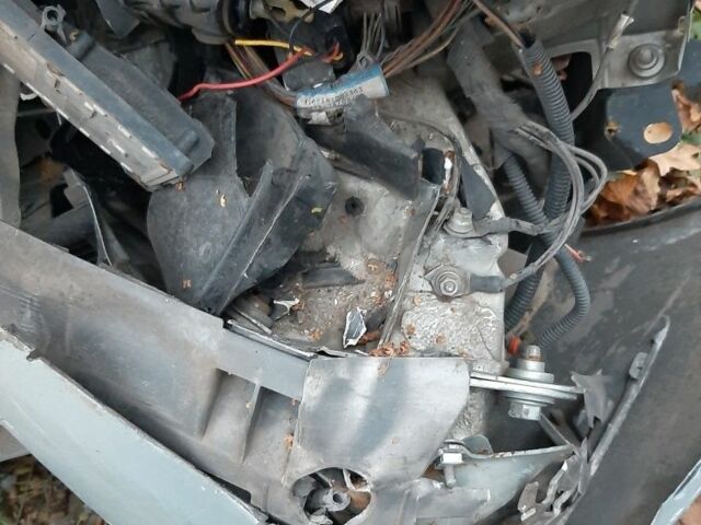 Серый Рено Лагуна, объемом двигателя 0 л и пробегом 324 тыс. км за 1200 $, фото 5 на Automoto.ua