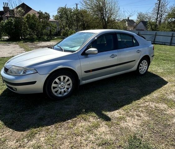 Серый Рено Лагуна, объемом двигателя 1.8 л и пробегом 185 тыс. км за 3500 $, фото 1 на Automoto.ua