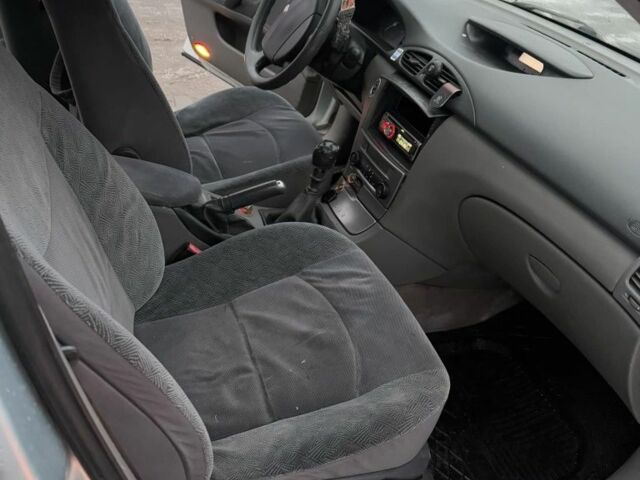 Сірий Рено Лагуна, об'ємом двигуна 1.9 л та пробігом 371 тис. км за 3190 $, фото 14 на Automoto.ua