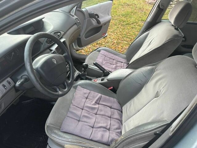 Серый Рено Лагуна, объемом двигателя 1.9 л и пробегом 345 тыс. км за 2000 $, фото 6 на Automoto.ua