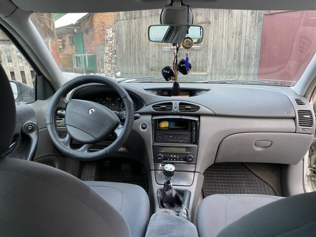 Серый Рено Лагуна, объемом двигателя 1.8 л и пробегом 310 тыс. км за 2500 $, фото 4 на Automoto.ua