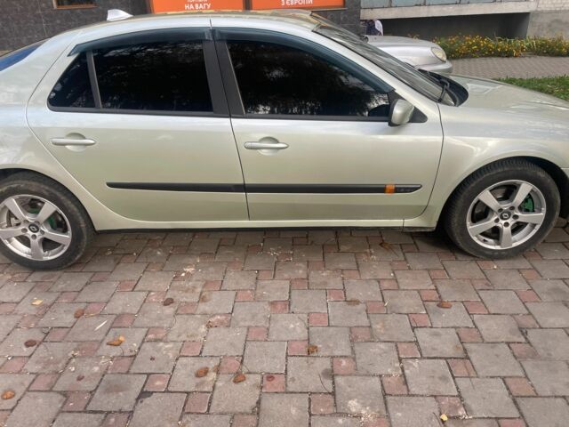 Сірий Рено Лагуна, об'ємом двигуна 1.8 л та пробігом 400 тис. км за 3466 $, фото 7 на Automoto.ua