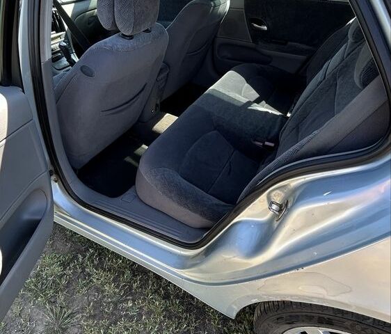 Серый Рено Лагуна, объемом двигателя 1.8 л и пробегом 185 тыс. км за 3500 $, фото 5 на Automoto.ua