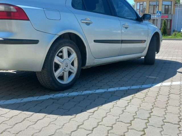 Сірий Рено Лагуна, об'ємом двигуна 2 л та пробігом 317 тис. км за 4000 $, фото 4 на Automoto.ua