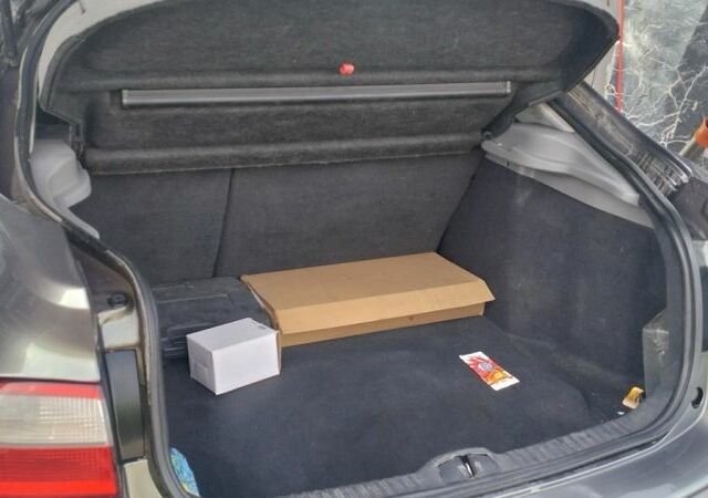 Серый Рено Лагуна, объемом двигателя 2.2 л и пробегом 370 тыс. км за 3000 $, фото 6 на Automoto.ua