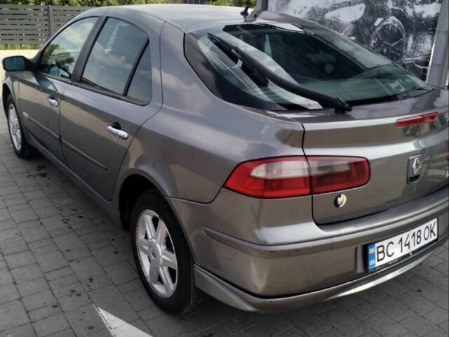 Серый Рено Лагуна, объемом двигателя 2.2 л и пробегом 370 тыс. км за 3000 $, фото 2 на Automoto.ua