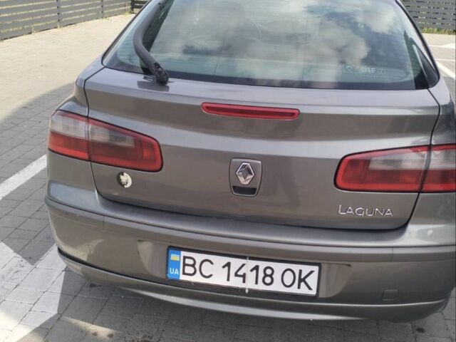 Серый Рено Лагуна, объемом двигателя 2.2 л и пробегом 370 тыс. км за 3000 $, фото 1 на Automoto.ua