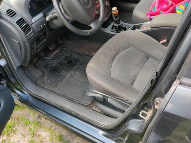 Серый Рено Лагуна, объемом двигателя 1.9 л и пробегом 3 тыс. км за 2200 $, фото 3 на Automoto.ua