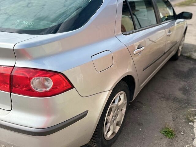 Рено Лагуна 2006 в Львове на Automoto.ua Серый Рено Лагуна, объемом двигателя 2 л и пробегом 122 тыс. км за 5254 $, фото 3 на Automoto.ua