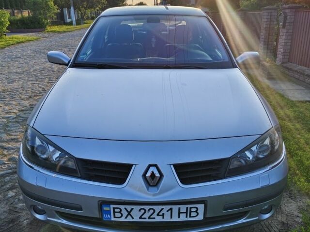 Серый Рено Лагуна, объемом двигателя 2 л и пробегом 145 тыс. км за 5300 $, фото 5 на Automoto.ua