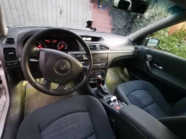 Серый Рено Лагуна, объемом двигателя 2 л и пробегом 290 тыс. км за 3500 $, фото 6 на Automoto.ua