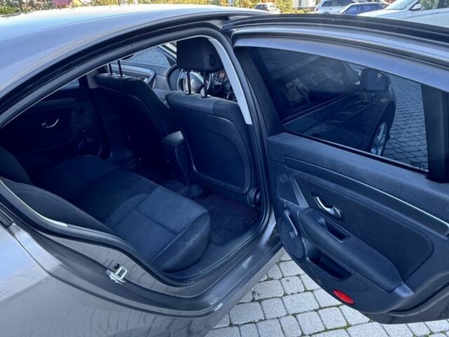 Серый Рено Лагуна, объемом двигателя 1.5 л и пробегом 260 тыс. км за 5650 $, фото 12 на Automoto.ua