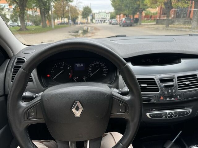 Серый Рено Лагуна, объемом двигателя 1.5 л и пробегом 355 тыс. км за 3999 $, фото 10 на Automoto.ua