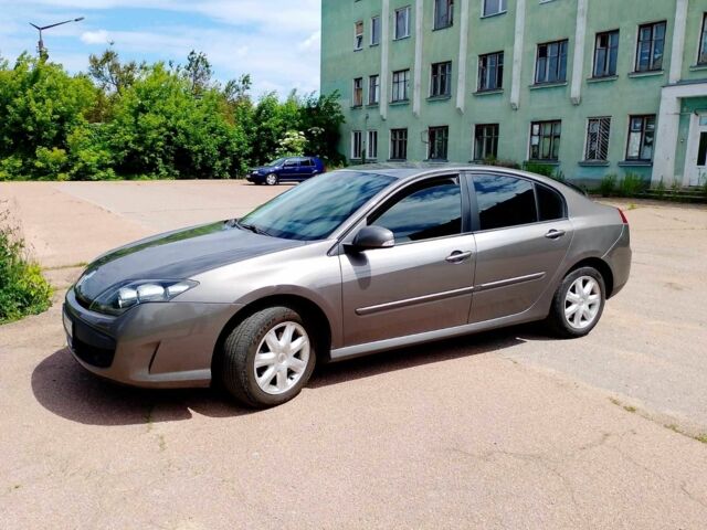 Серый Рено Лагуна, объемом двигателя 0 л и пробегом 27 тыс. км за 5999 $, фото 1 на Automoto.ua
