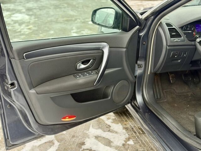 Сірий Рено Лагуна, об'ємом двигуна 1.5 л та пробігом 188 тис. км за 6850 $, фото 4 на Automoto.ua