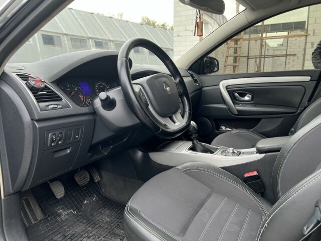 Сірий Рено Лагуна, об'ємом двигуна 1.5 л та пробігом 235 тис. км за 6999 $, фото 9 на Automoto.ua