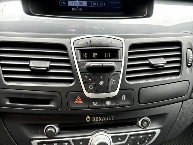 Серый Рено Лагуна, объемом двигателя 0 л и пробегом 240 тыс. км за 5999 $, фото 4 на Automoto.ua