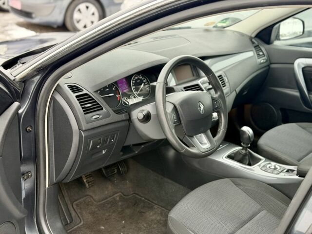 Сірий Рено Лагуна, об'ємом двигуна 1.5 л та пробігом 188 тис. км за 6850 $, фото 3 на Automoto.ua