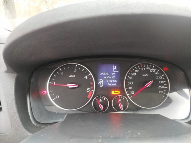 Сірий Рено Лагуна, об'ємом двигуна 1.5 л та пробігом 300 тис. км за 3999 $, фото 7 на Automoto.ua