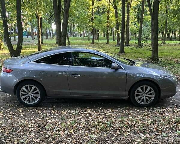 Серый Рено Лагуна, объемом двигателя 2 л и пробегом 180 тыс. км за 7800 $, фото 5 на Automoto.ua